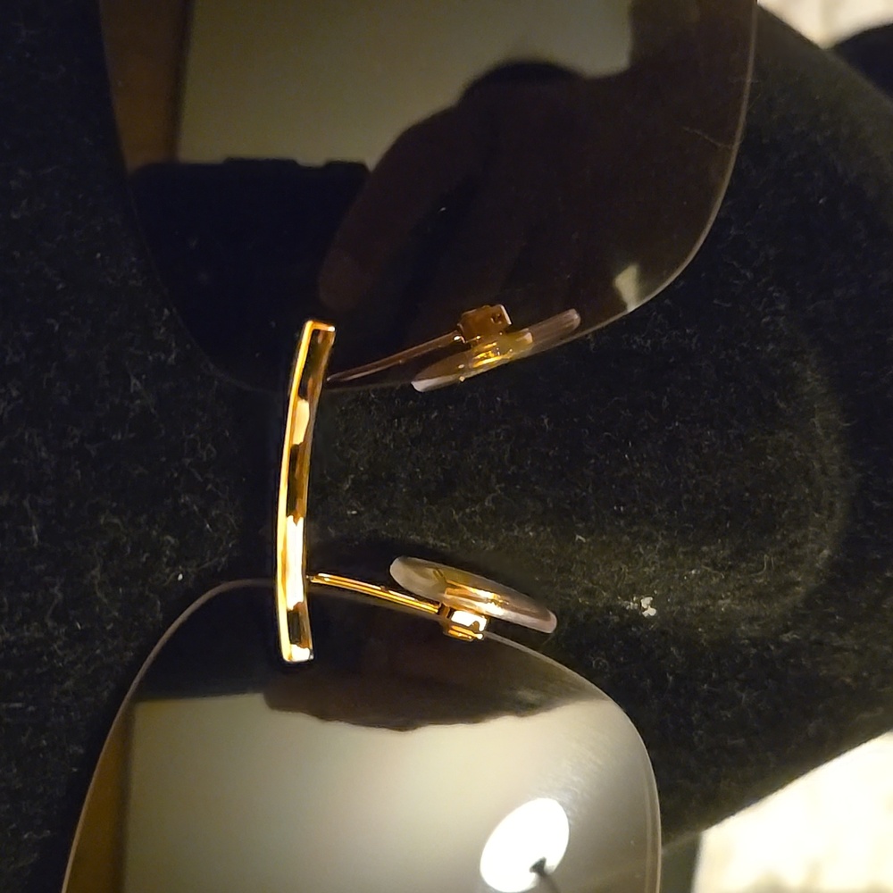 AUTHENTIC Dolce & Gabbana Gold Frame Sunglasses with Brown Lenses - Picture 6 of 9